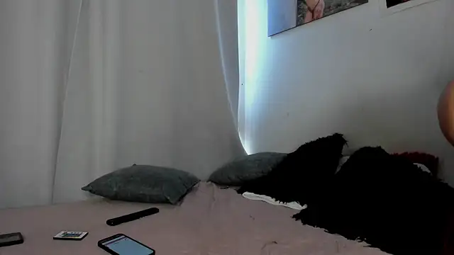 Sarah Jhonson online show from March 14, 2026, 4:01 pm