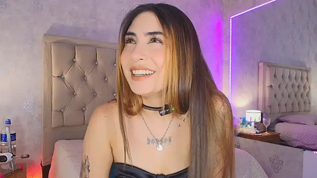 Snapshot of nini_love01 chatting on January 19, 2026, 4:05 am nini love01 online show from January 19, 2026, 4:05 am