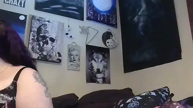 GothyBaby online show from November 3, 2025, 5:58 pm