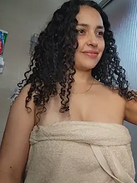 Lucy Marin online show from December 21, 2025, 2:46 pm