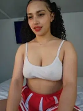 Snapshot of Lucy_Marin chatting on February 10, 2026, 1:59 pm Lucy Marin online show from February 10, 2026, 1:59 pm