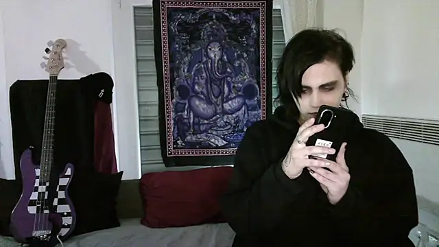 sademobeer online show from March 13, 2026, 1:34 am