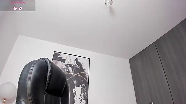 StacyConner online show from February 25, 2025, 9:13 pm