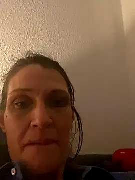 Snapshot of CherrysWetCam chatting on December 14, 2025, 6:01 pm CherrysWetCam online show from December 14, 2025, 6:01 pm