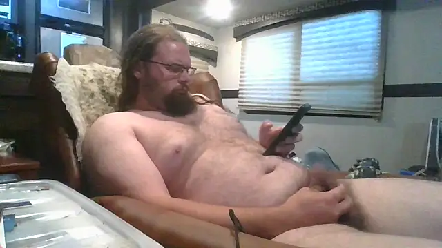 Snapshot of thud3843 chatting on October 5, 2025, 9:34 pm thud3843 online show from October 5, 2025, 9:34 pm