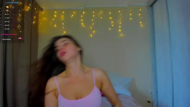 Bella Foryou online show from February 12, 2025, 4:12 am