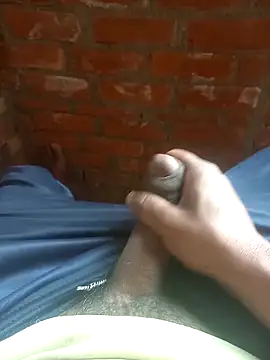 Snapshot of FinableKnee chatting on February 24, 2026, 4:54 am FinableKnee online show from February 24, 2026, 4:54 am