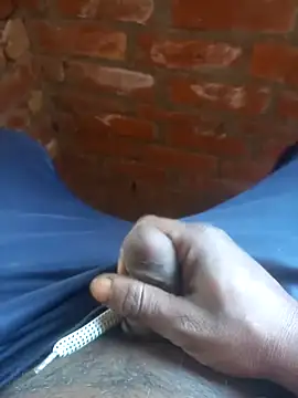 Snapshot of FinableKnee chatting on February 28, 2026, 8:59 am FinableKnee online show from February 28, 2026, 8:59 am