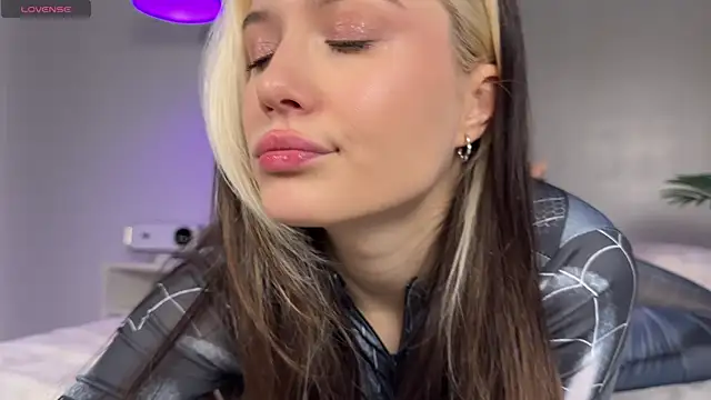  blowjob queen online show from June 16, 2026, 9:06 pm