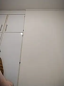 Snapshot of diamondlol chatting on December 4, 2024, 3:43 pm diamondlol online show from December 4, 2024, 3:43 pm