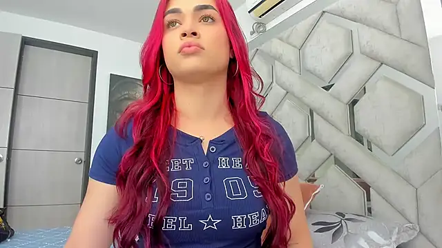 Snapshot of alexandra_fire69x chatting on April 17, 2026, 2:31 pm alexandra fire69x online show from April 17, 2026, 2:31 pm