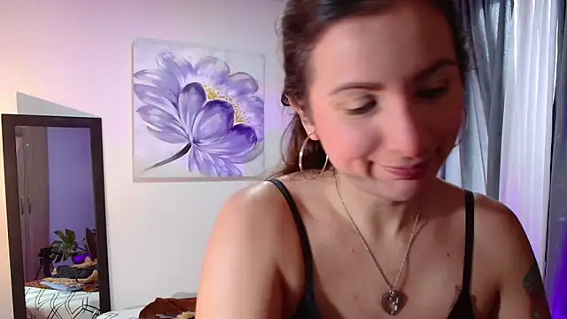 vanessabrown  online show from February 7, 2025, 1:22 pm