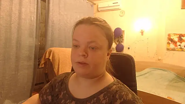 Janiffer MiMi online show from January 6, 2025, 7:13 pm