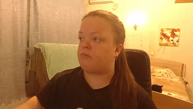 Janiffer MiMi online show from February 18, 2025, 4:37 pm