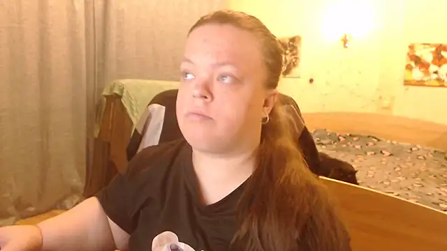 Janiffer MiMi online show from February 27, 2025, 5:26 pm