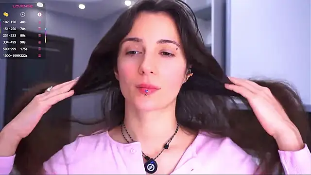 Holla Molly online show from February 24, 2026, 6:44 am