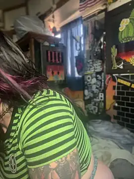 Snapshot of 1-800-FUCKYOU chatting on December 31, 2024, 6:46 pm 1-800-FUCKYOU online show from December 31, 2024, 6:46 pm