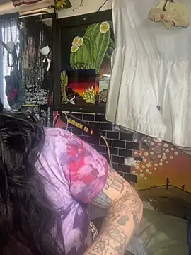 Snapshot of 1-800-FUCKYOU chatting on January 1, 2025, 8:04 pm 1-800-FUCKYOU online show from January 1, 2025, 8:04 pm