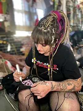 Snapshot of 1-800-FUCKYOU chatting on September 19, 2025, 2:07 pm 1-800-FUCKYOU online show from September 19, 2025, 2:07 pm