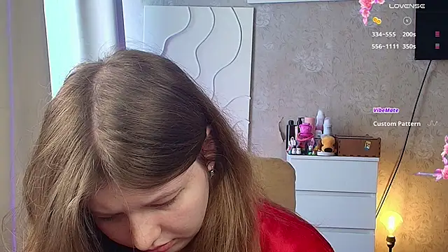 Snapshot of Vivian_cutie chatting on June 6, 2026, 10:42 am Vivian cutie online show from June 6, 2026, 10:42 am