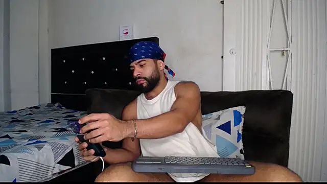 Snapshot of sweatyhairypig23 chatting on March 23, 2025, 12:58 am sweatyhairypig23 online show from March 23, 2025, 12:58 am