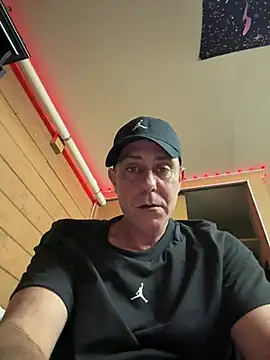 drewsix9xh online show from February 27, 2026, 1:11 pm