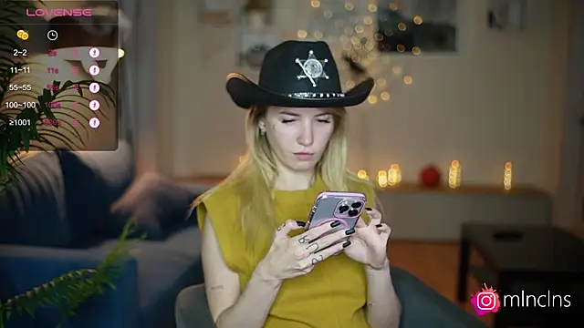 melanielwithu online show from October 30, 2025, 3:35 pm