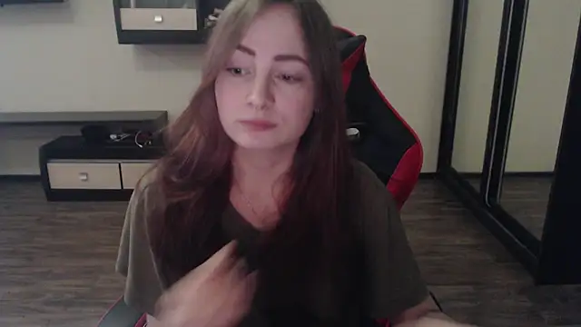 Laralianna online show from March 17, 2025, 11:21 am