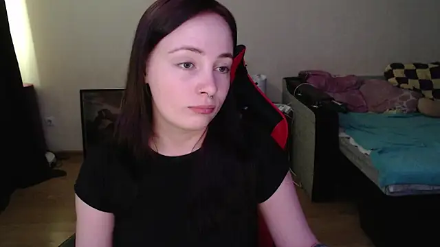 Snapshot of Laralianna chatting on April 22, 2026, 1:45 pm Laralianna online show from April 22, 2026, 1:45 pm