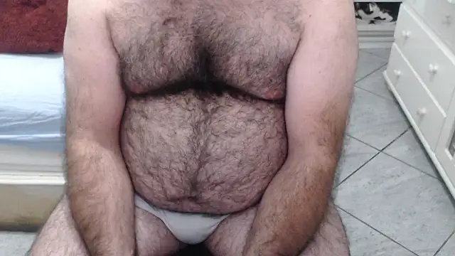 Snapshot of MysterBearMG chatting on July 14, 2026, 2:05 am MysterBearMG online show from July 14, 2026, 2:05 am