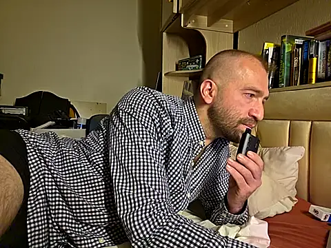 theSmallest-dick online show from October 22, 2025, 6:18 pm