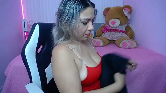 cum bigass online show from February 8, 2026, 12:08 pm