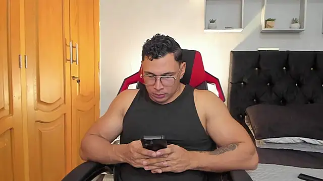 tyler hank01 online show from March 29, 2026, 7:25 pm