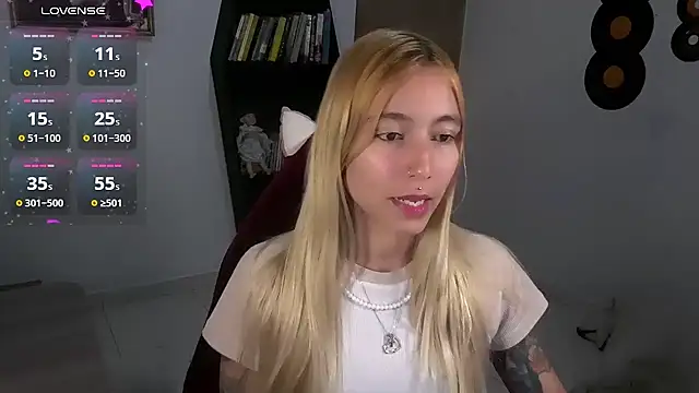 Saucy Jenn online show from October 5, 2025, 1:48 am