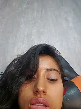 Valentinne z online show from February 22, 2025, 6:28 am