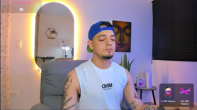 alejandro calderon1 online show from February 11, 2026, 3:44 am