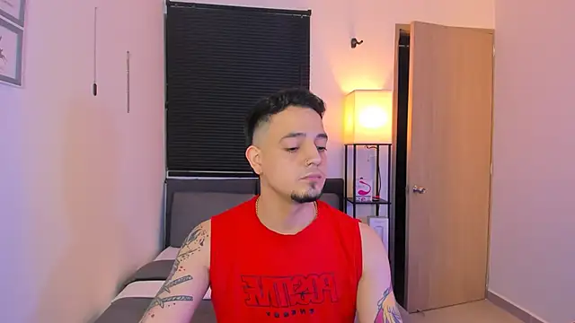 Snapshot of alejandro_calderon1 chatting on April 25, 2026, 3:31 am alejandro calderon1 online show from April 25, 2026, 3:31 am
