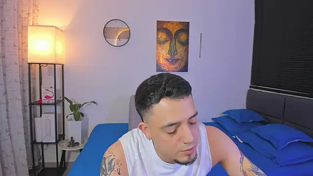 Snapshot of alejandro_calderon1 chatting on May 18, 2026, 1:35 am alejandro calderon1 online show from May 18, 2026, 1:35 am