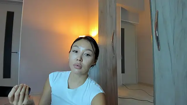 keiko hot online show from April 9, 2026, 10:04 pm