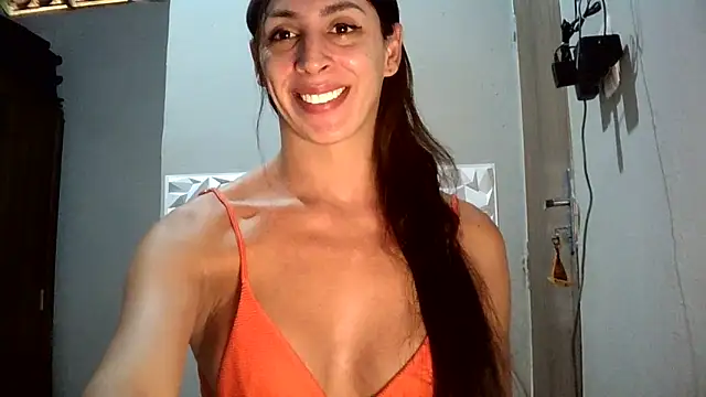 Snapshot of AlexiaDuucan chatting on May 4, 2026, 5:42 pm AlexiaDuucan online show from May 4, 2026, 5:42 pm