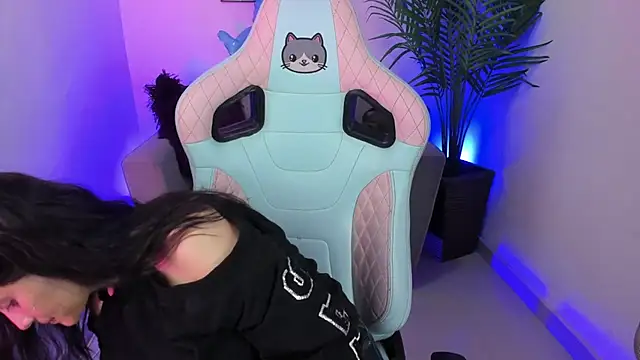 Kyomi chang online show from March 7, 2025, 1:40 pm