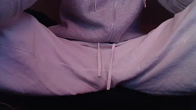 Snapshot of herver67 chatting on March 8, 2026, 5:22 am herver67 online show from March 8, 2026, 5:22 am