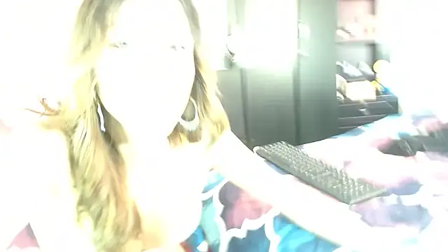 aleera starxx982 online show from November 7, 2025, 9:59 pm