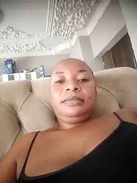 Snapshot of Candylious87 chatting on December 20, 2025, 1:40 pm Candylious87 online show from December 20, 2025, 1:40 pm