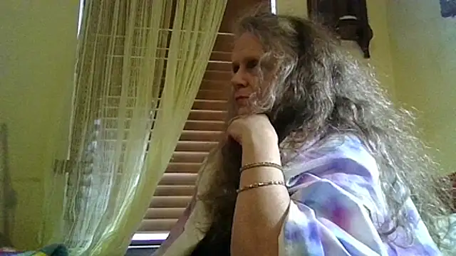 DestineeLoverGirl online show from June 18, 2026, 1:59 pm