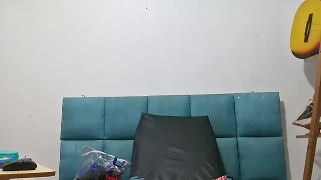 Allyson Devil online show from April 6, 2026, 9:49 pm