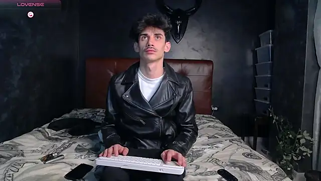 DanielCrush1 online show from February 21, 2026, 6:58 am