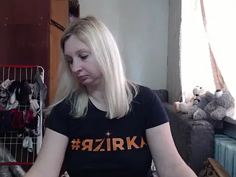 BustyBlond online show from February 27, 2025, 10:04 am