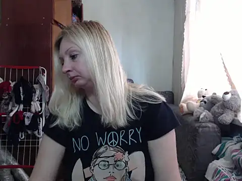 BustyBlond online show from February 28, 2025, 9:15 am