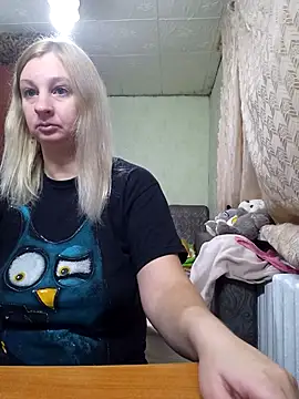 BustyBlond online show from November 12, 2025, 5:13 pm